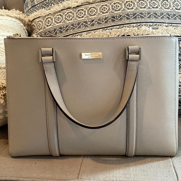 kate spade Handbags - ♠️ Kate Spade Large work bag 💼